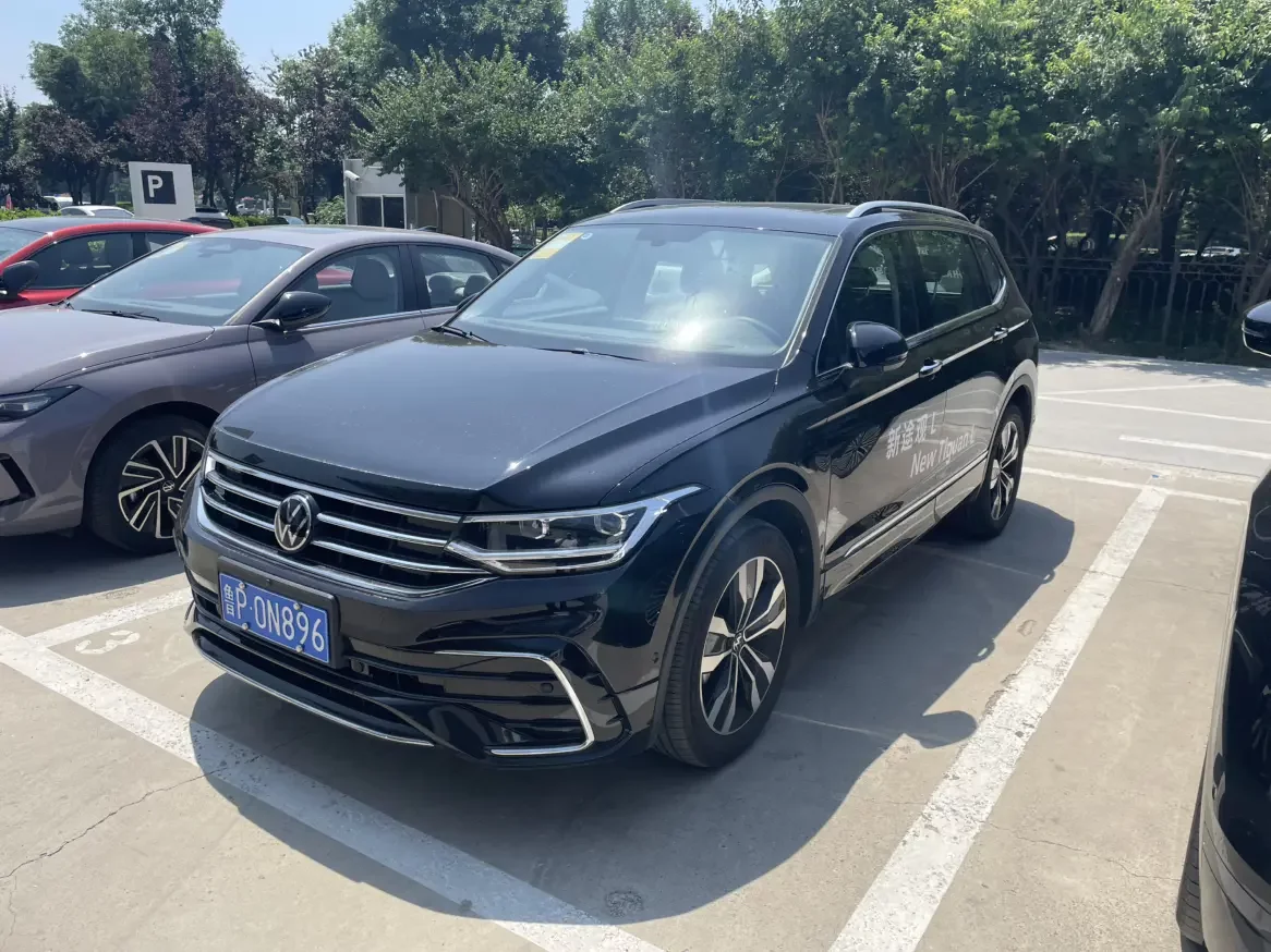 Volkswagen Tiguan L