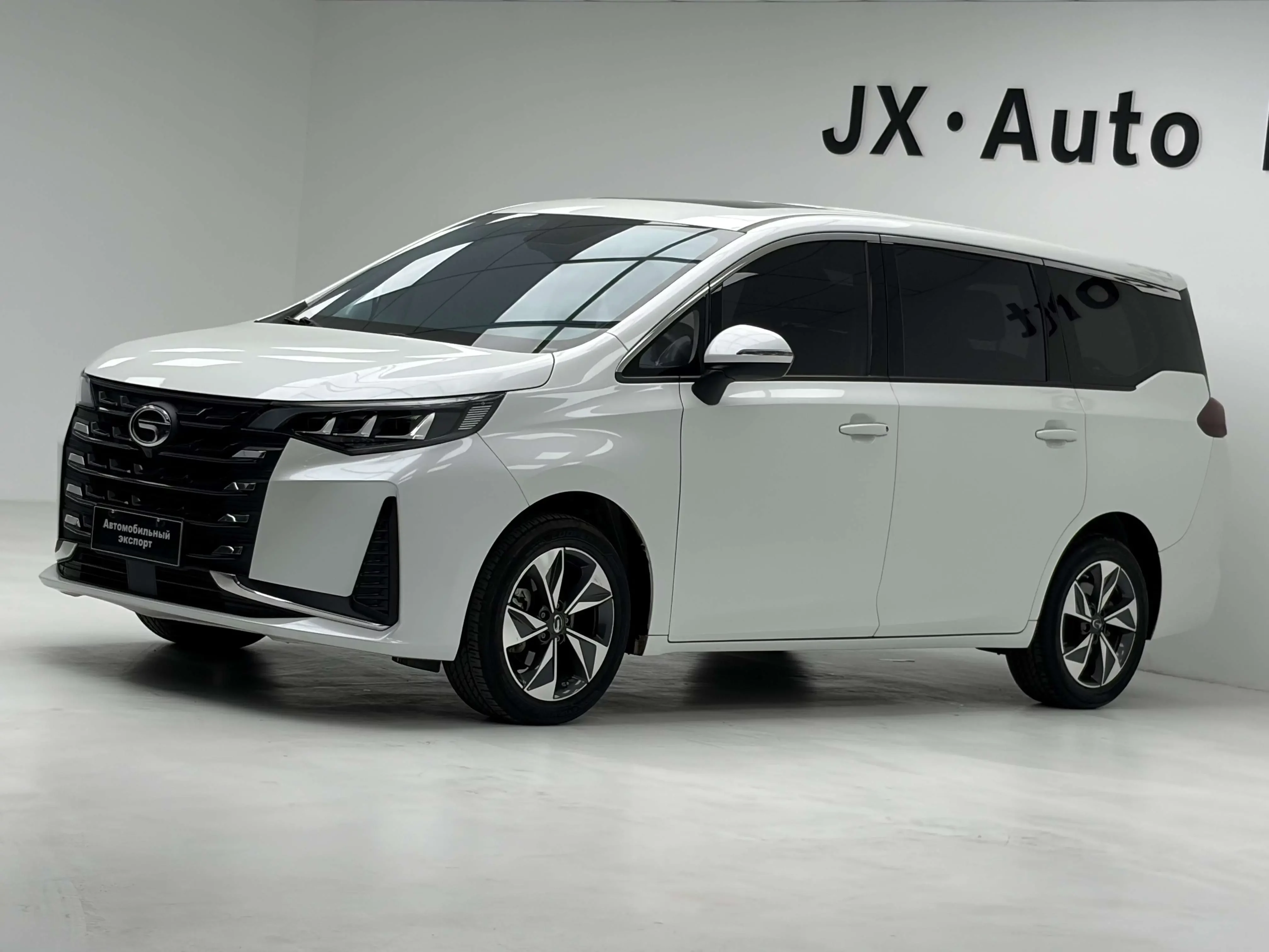 GAC Trumpchi M6  из Китая
