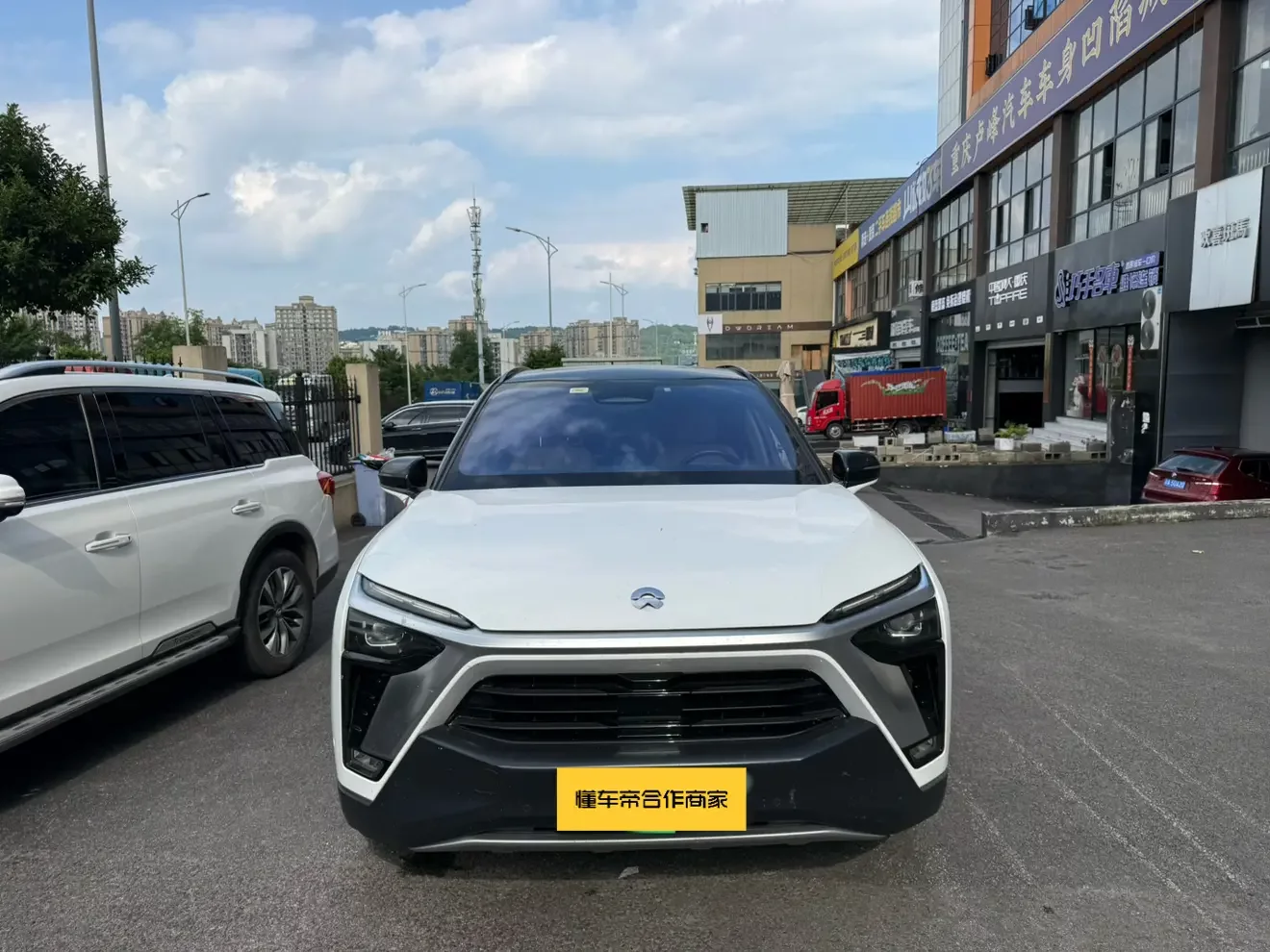 NIO ES8