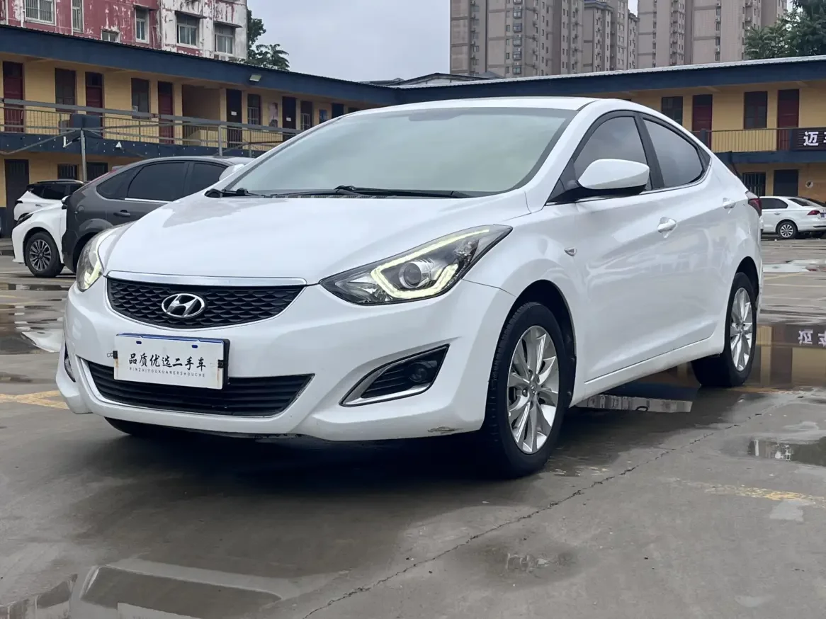 Hyundai Elantra