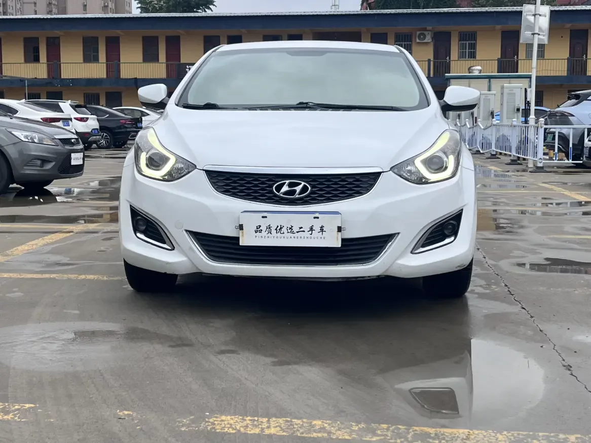 Hyundai Elantra