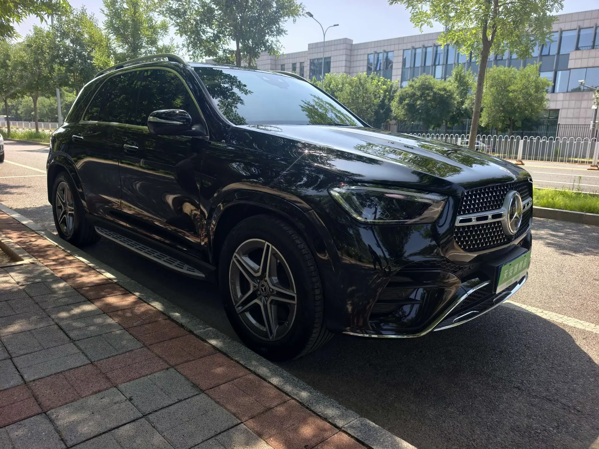 Mercedes-Benz GLE (Imported)
