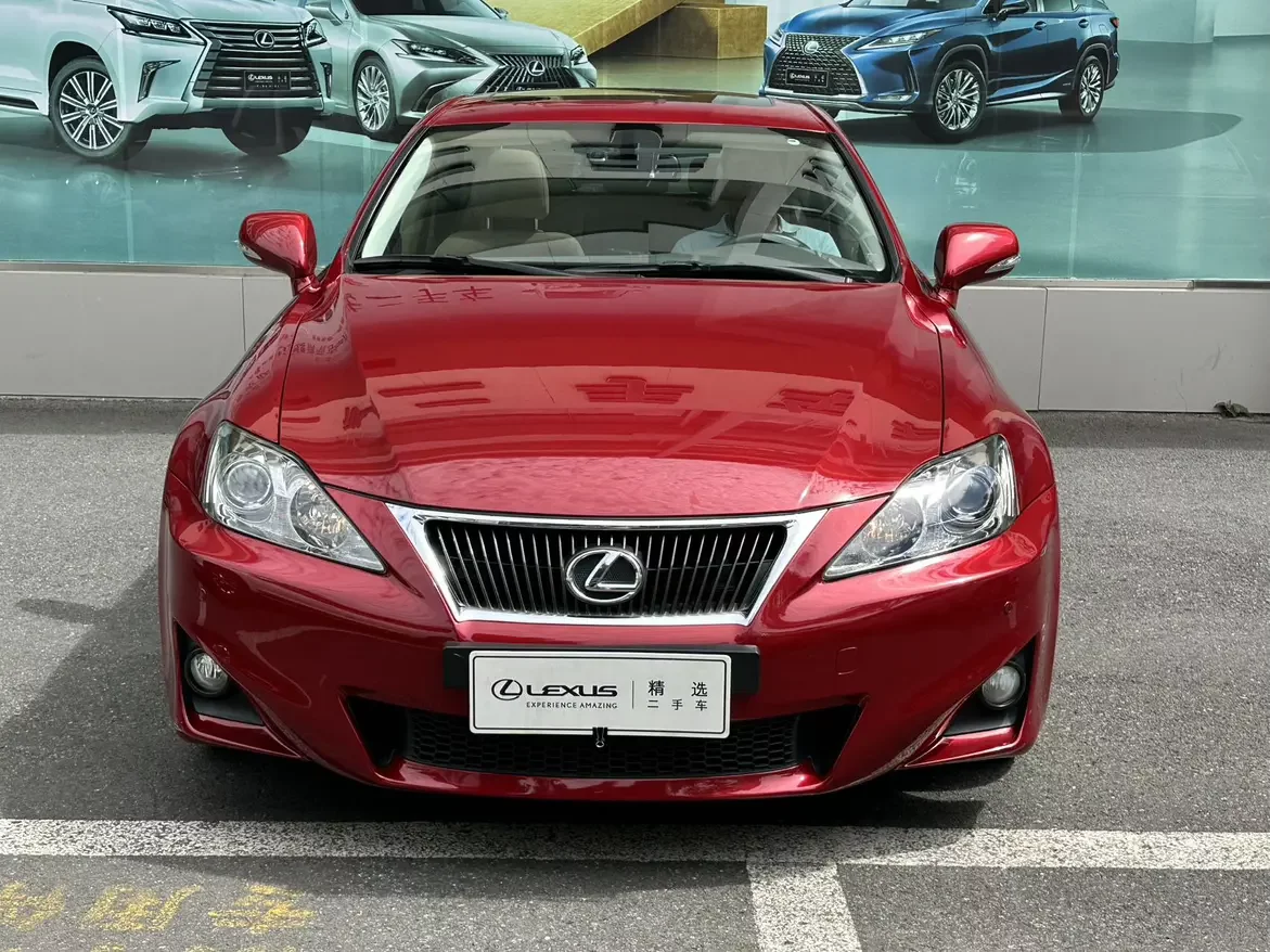 Lexus IS  из Китая