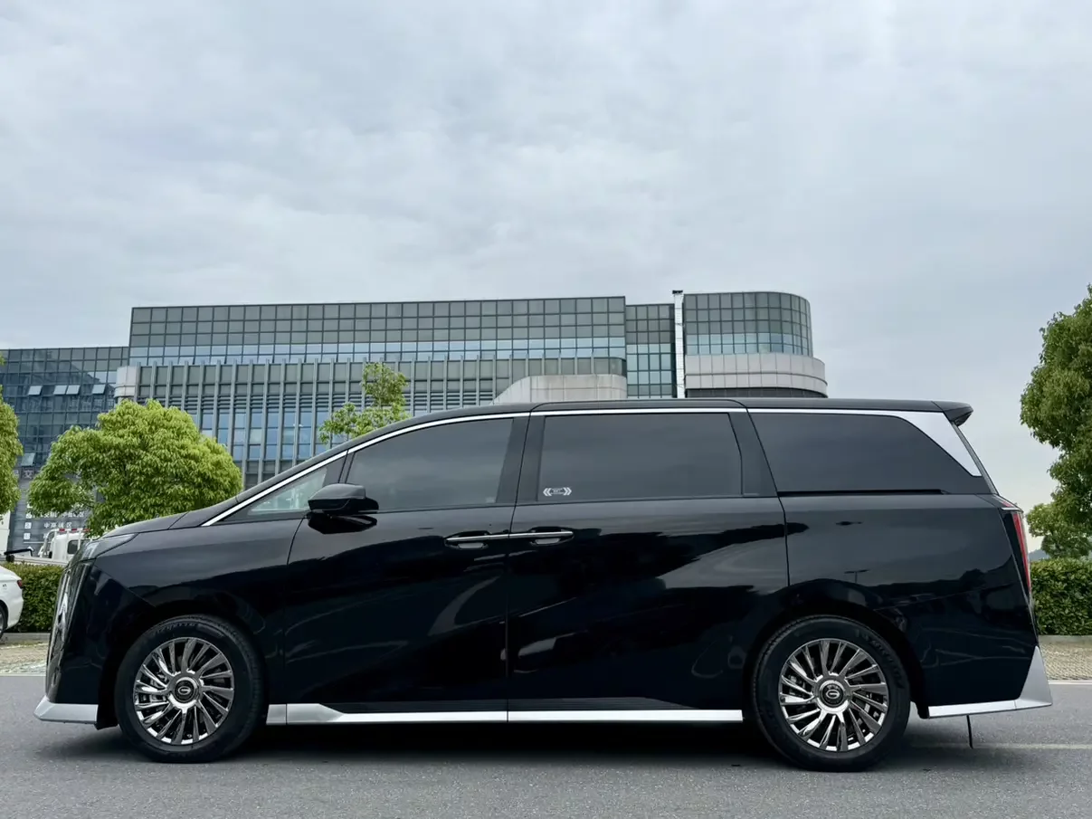 GAC Trumpchi M8