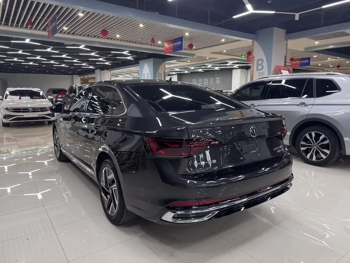 Volkswagen Sagitar