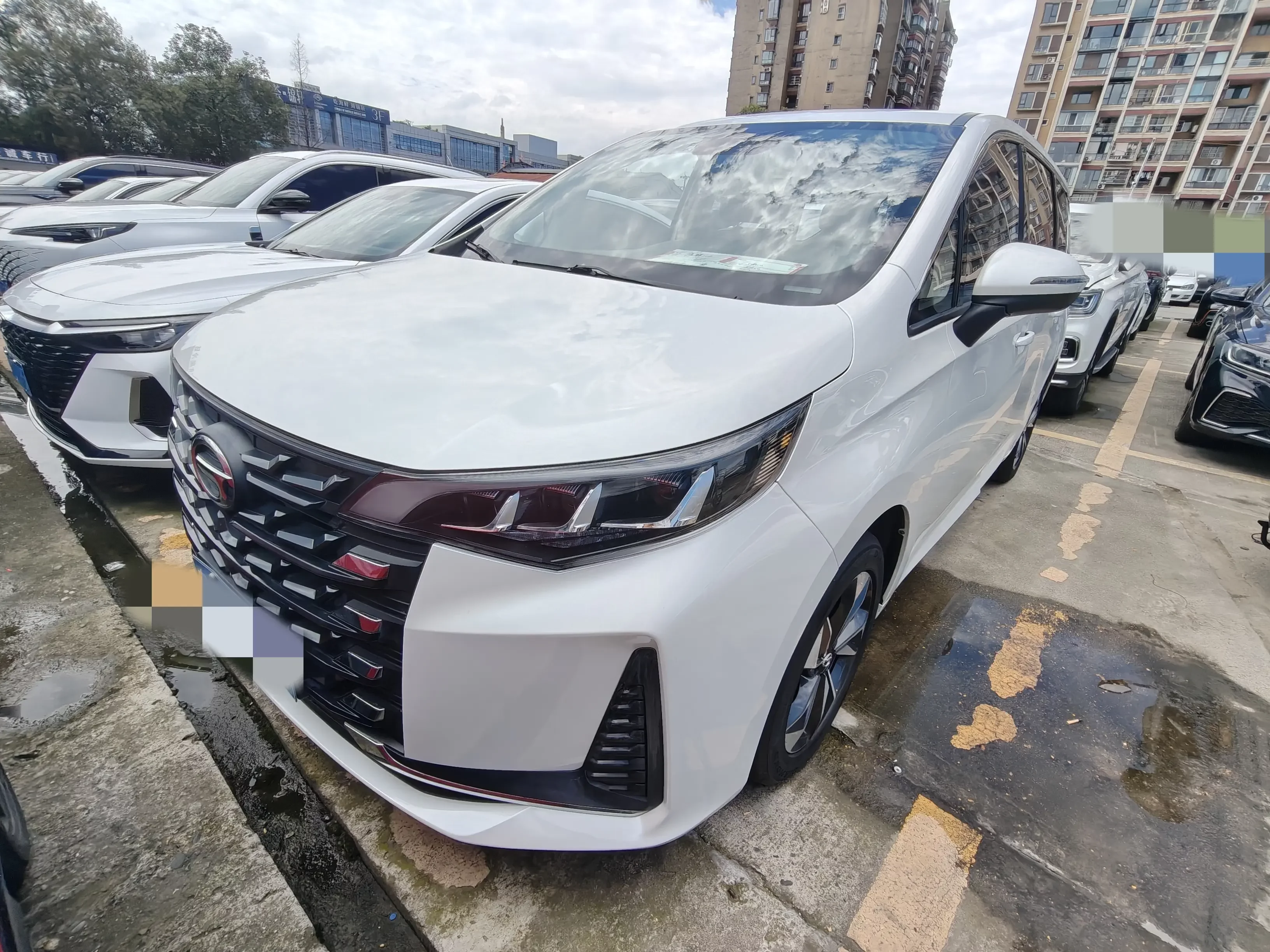 GAC Trumpchi M6  из Китая