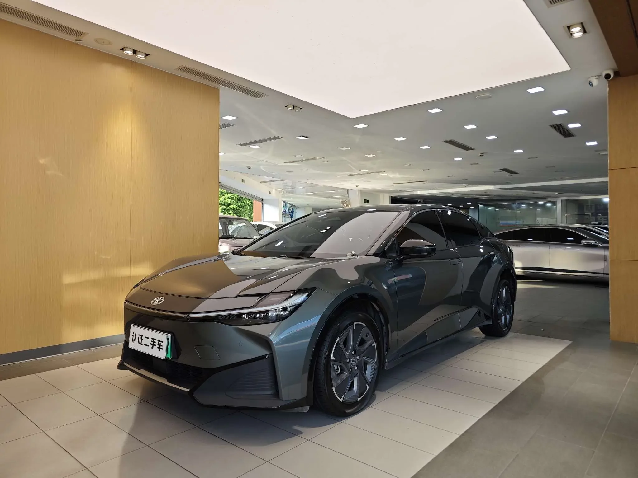 Toyota bZ3  из Китая