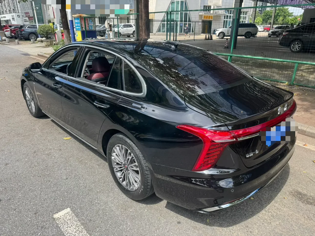 Hongqi H5