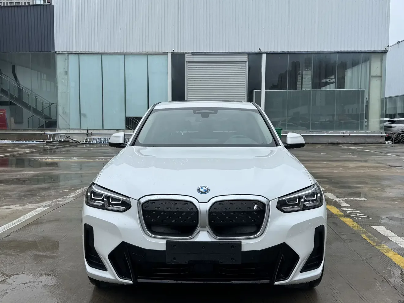 BMW iX3