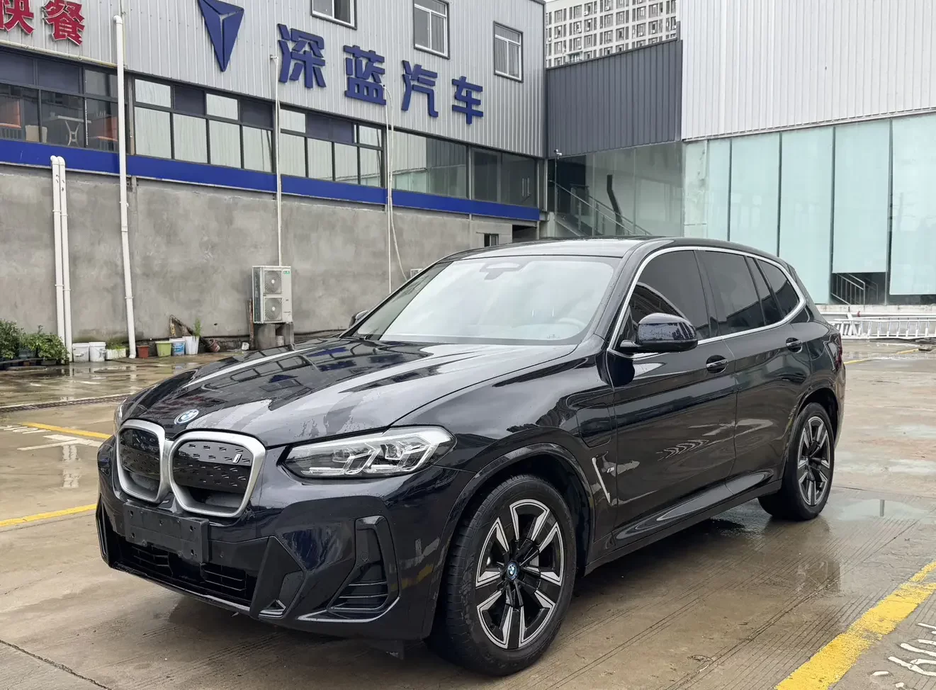 BMW iX3