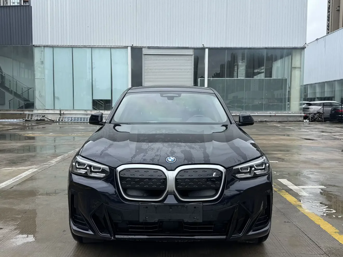 BMW iX3