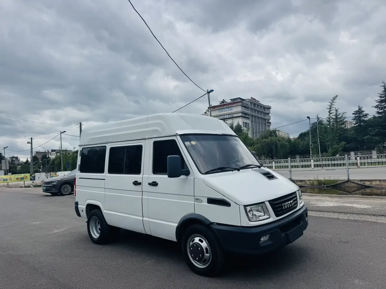 Iveco proud