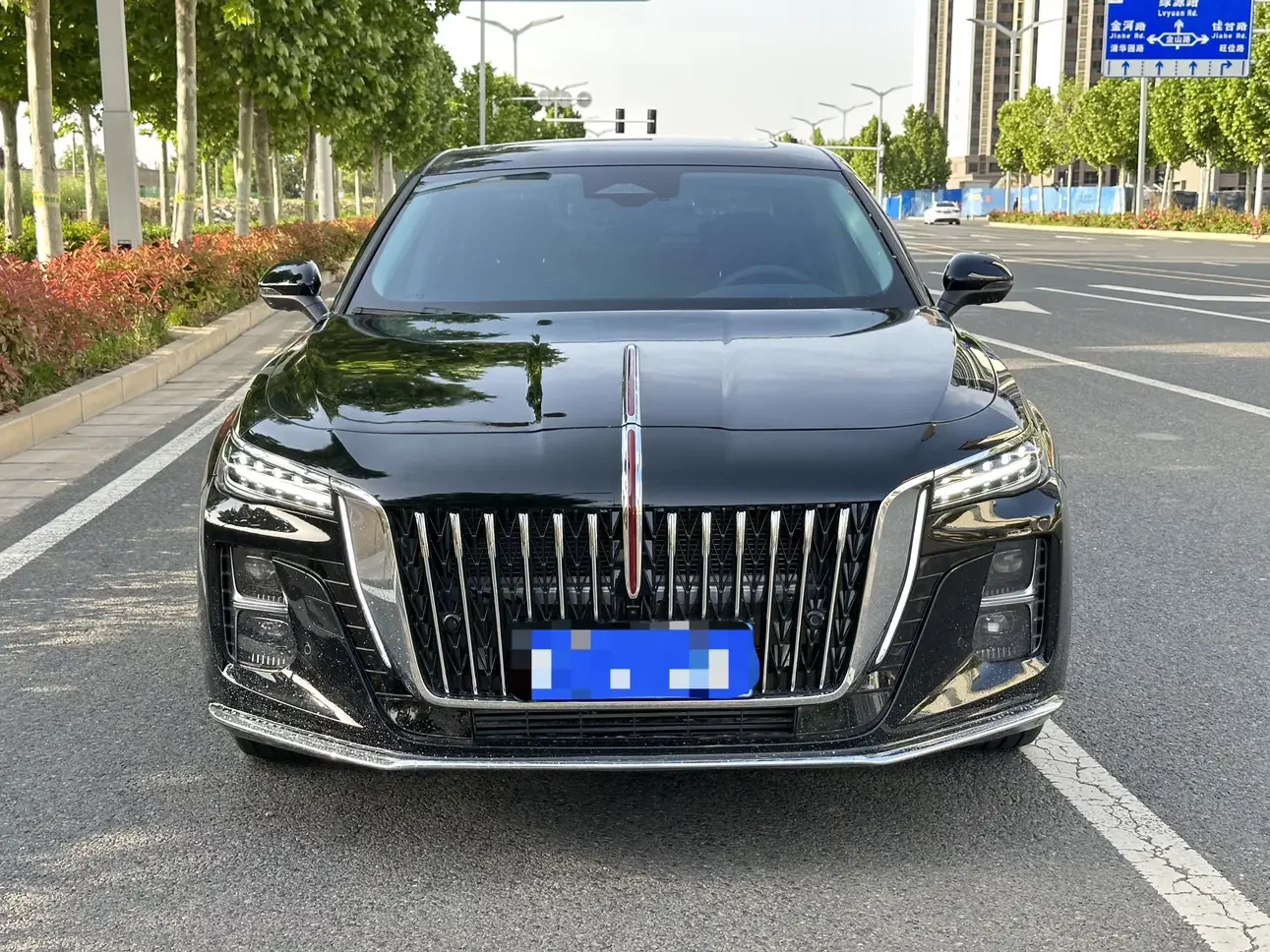 Hongqi H5