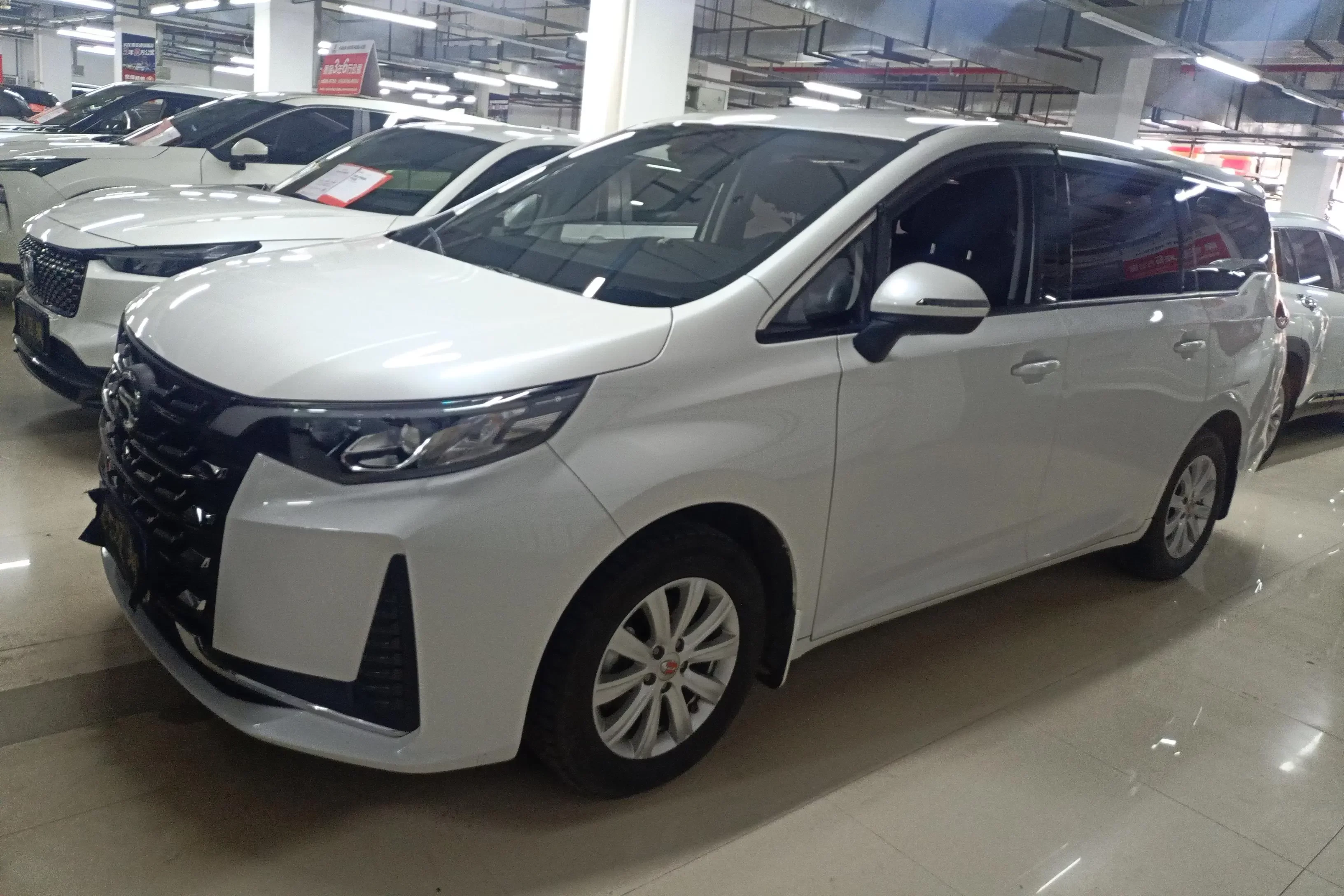 GAC Trumpchi M6  из Китая