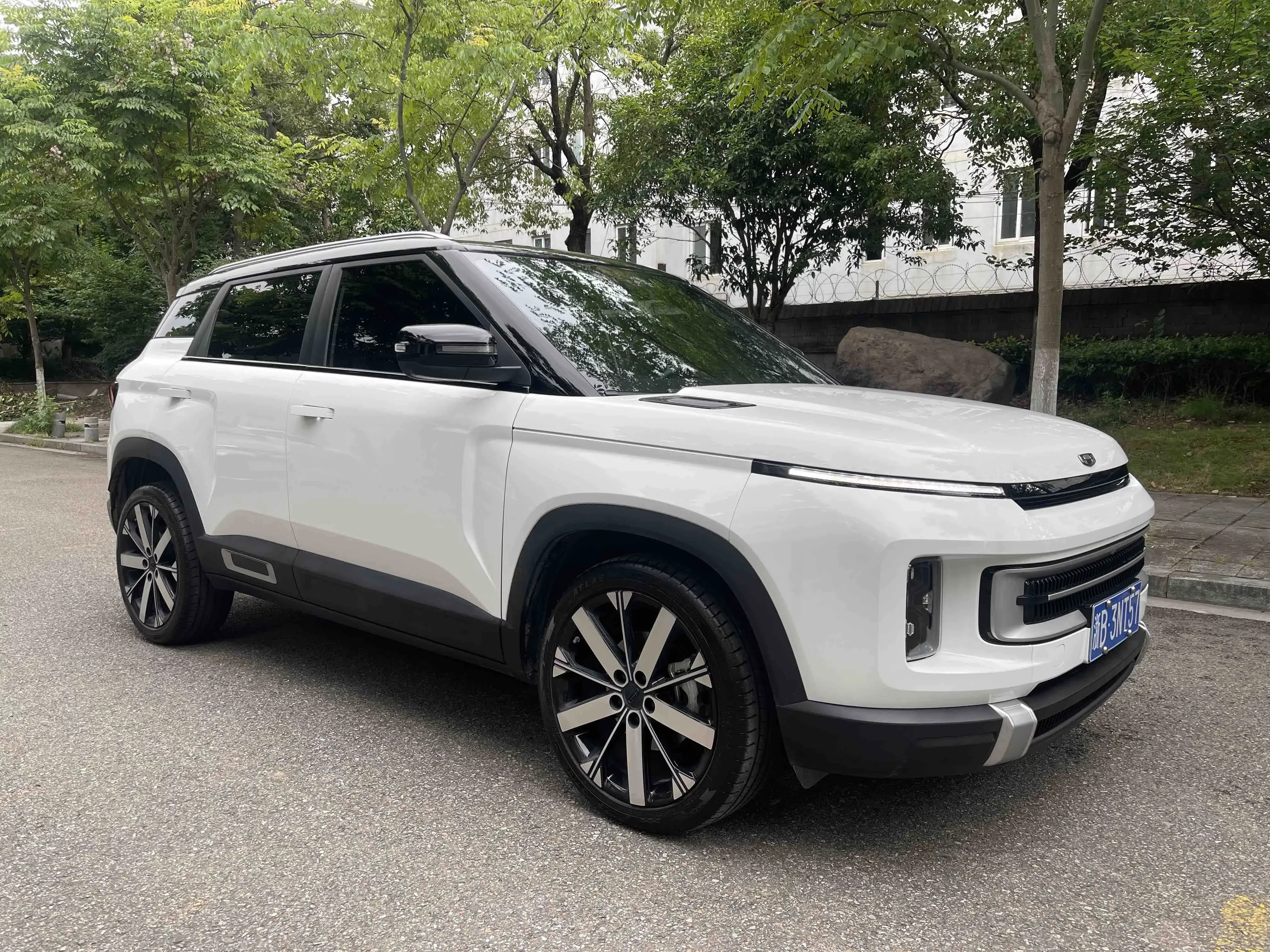 Geely ICON