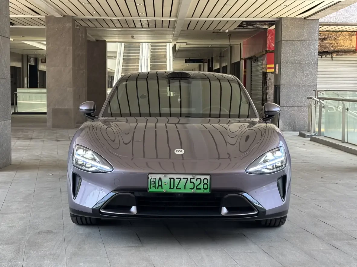 Xiaomi car Xiaomi SU7  из Китая