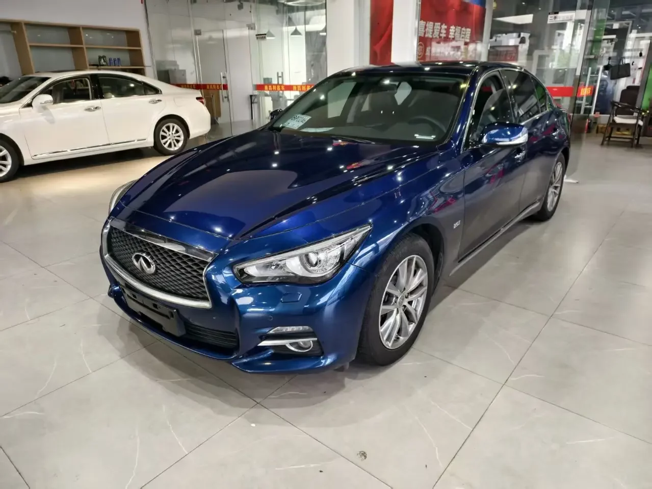 Infiniti Q50L