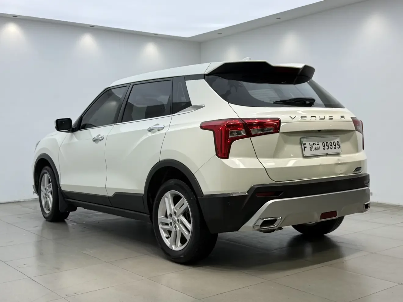 Kai Chen Venucia T60