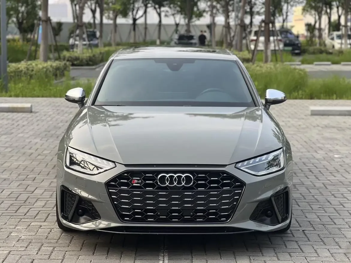 Audi S4
