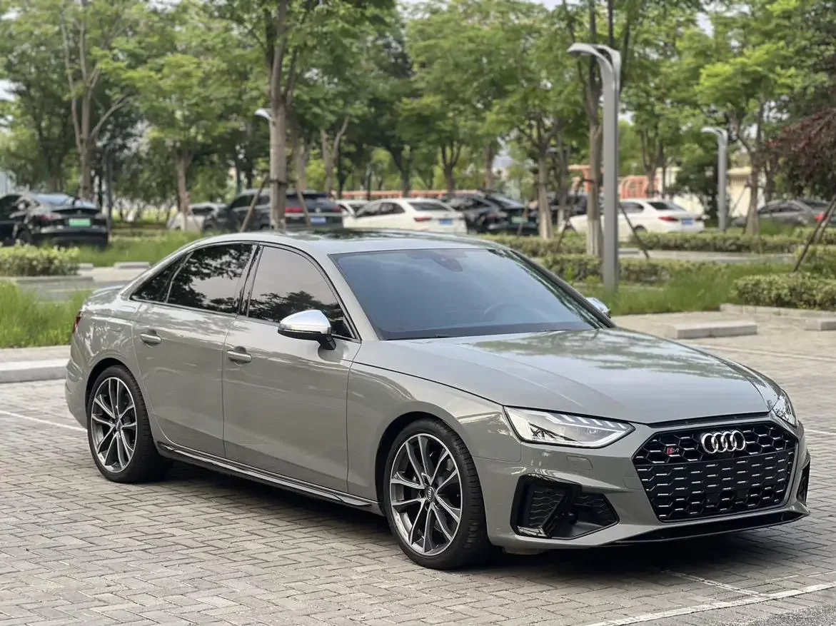 Audi S4