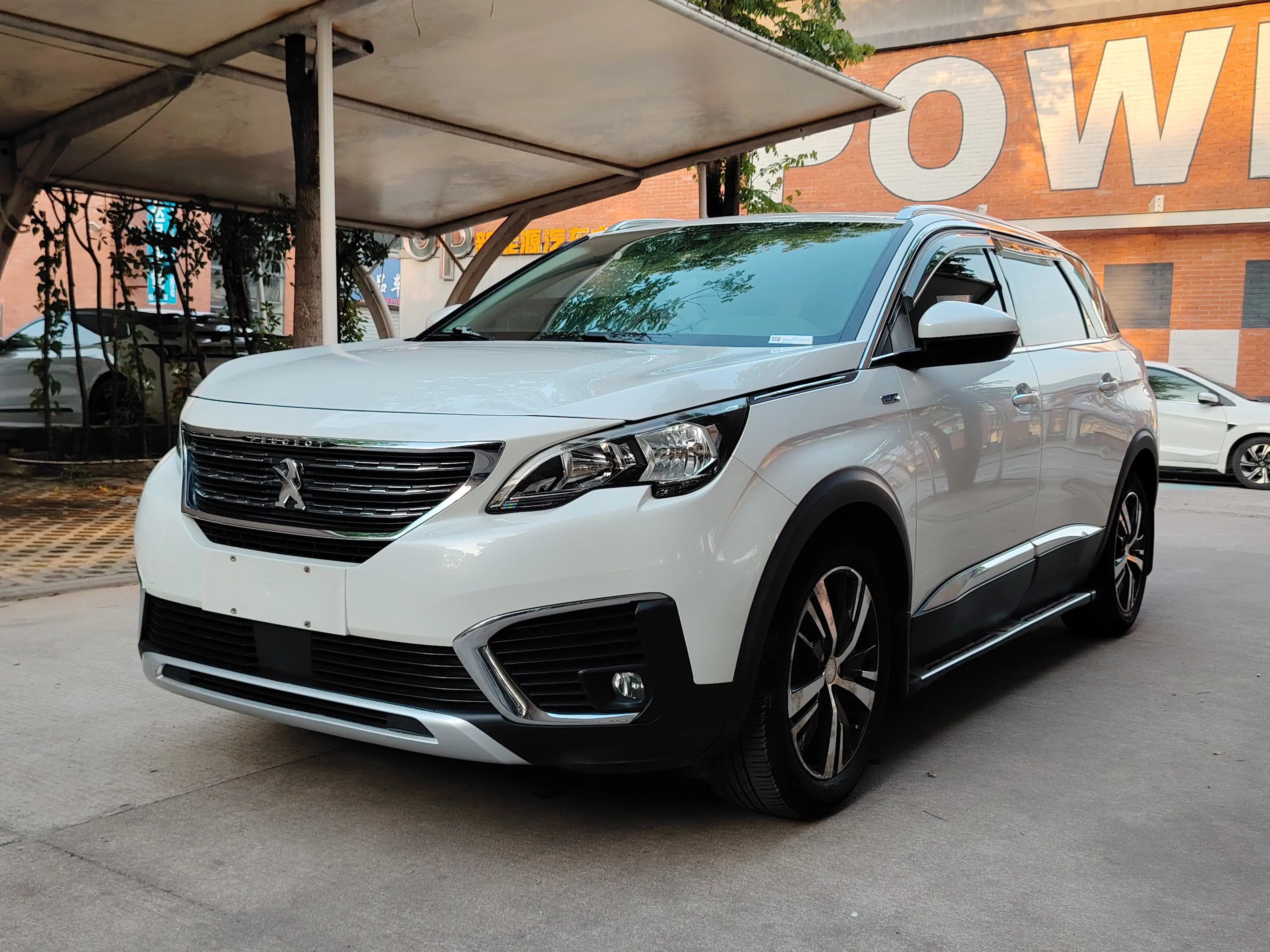 Peugeot 5008