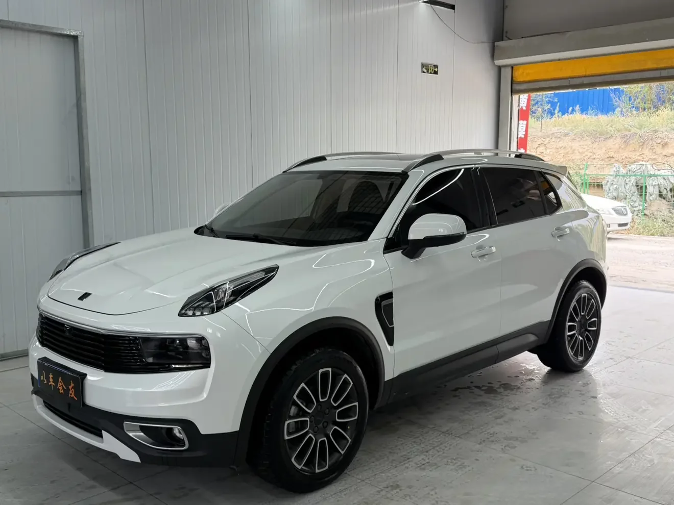 Lynk & Co 01
