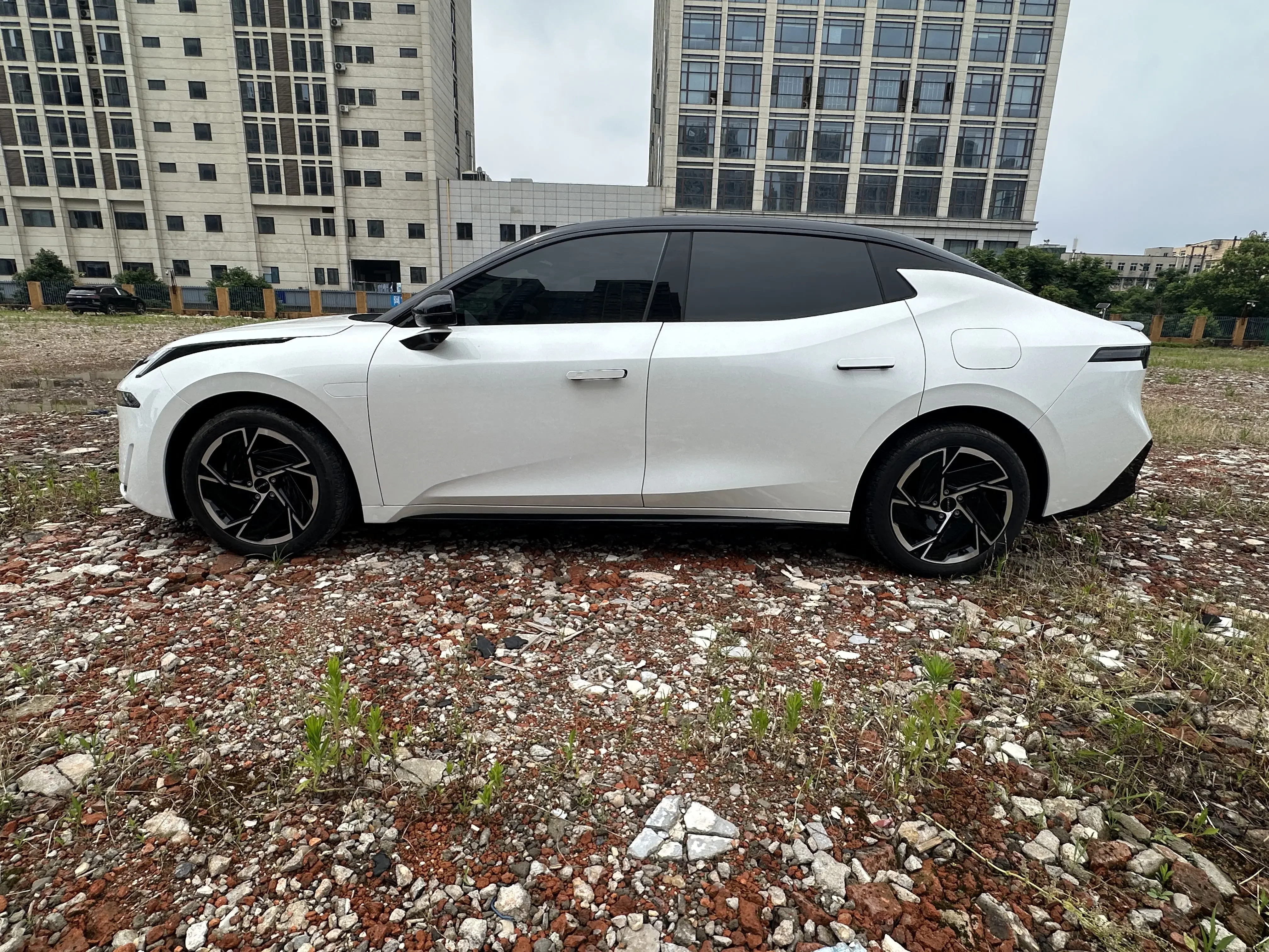 Lynk & Co 07 EM-P