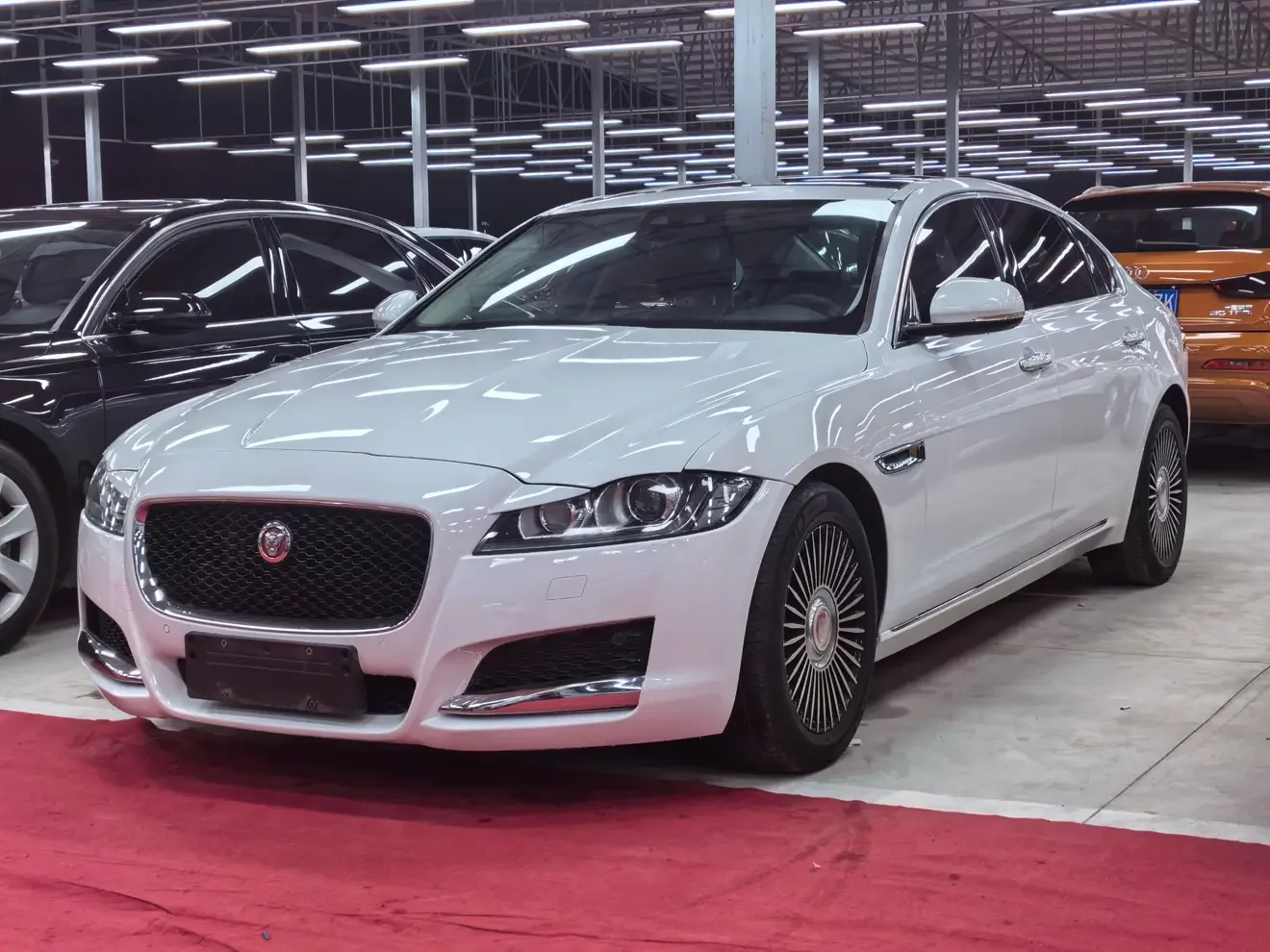 Jaguar XFL  из Китая