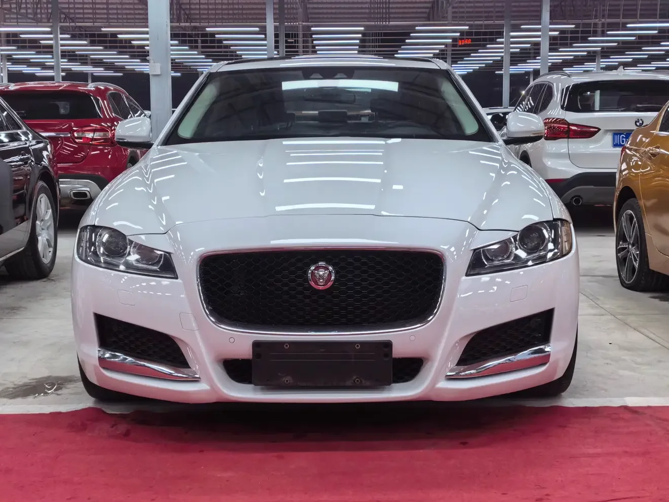 Jaguar XFL  из Китая