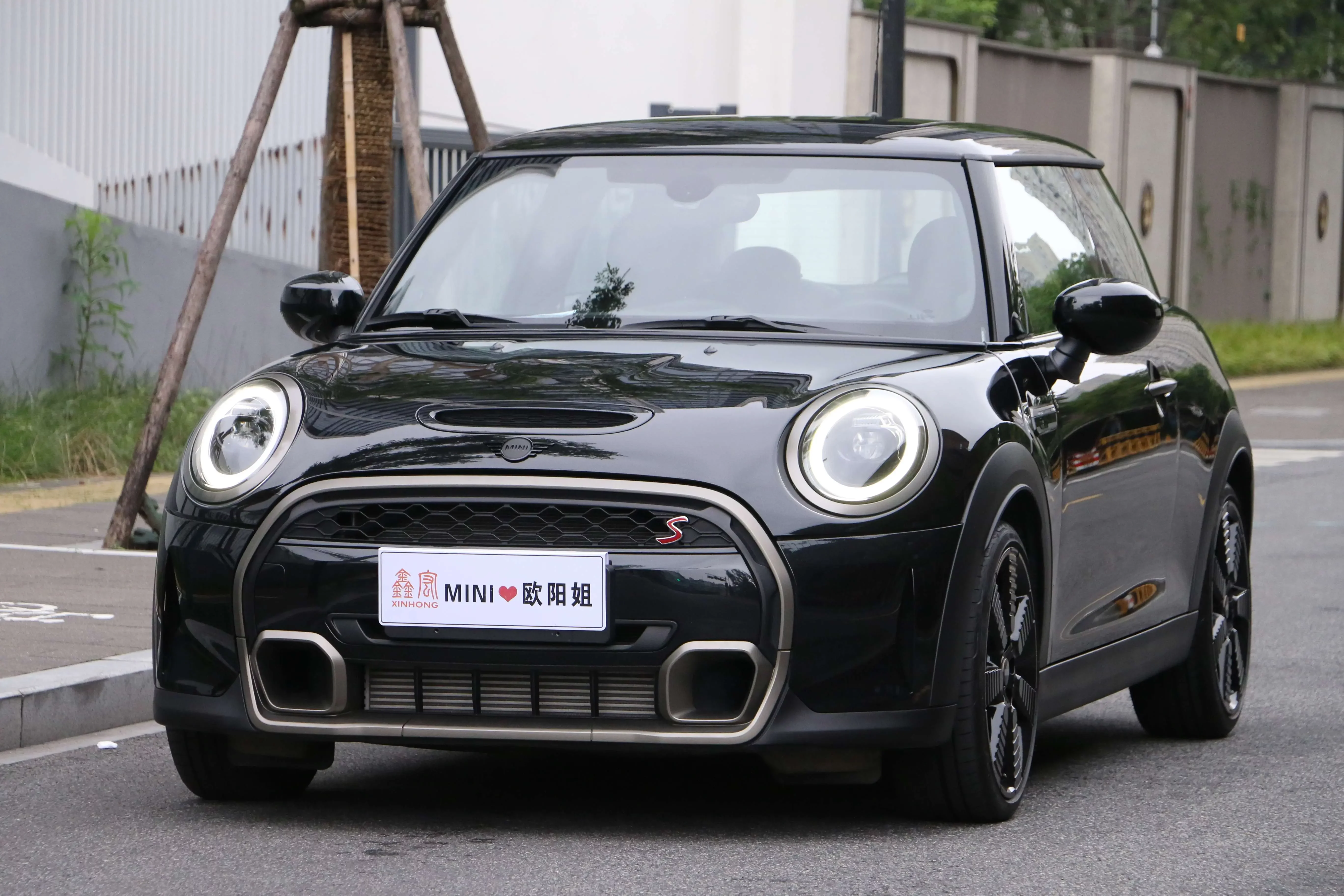 MINI 
