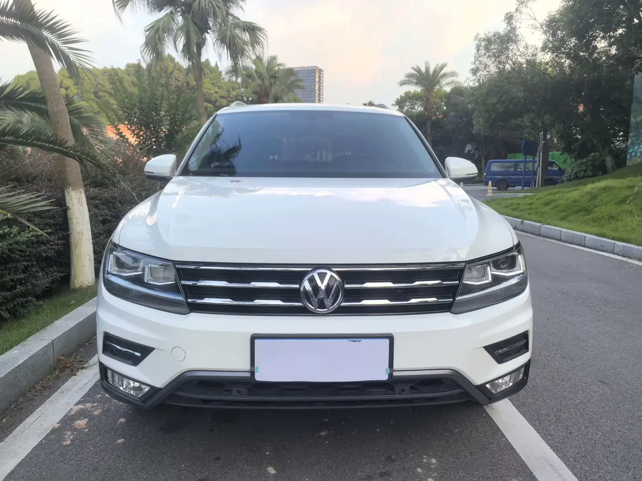 Volkswagen Tiguan L