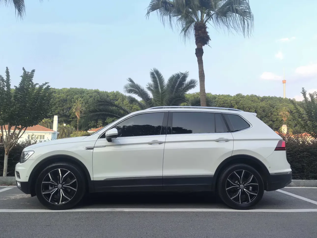 Volkswagen Tiguan L