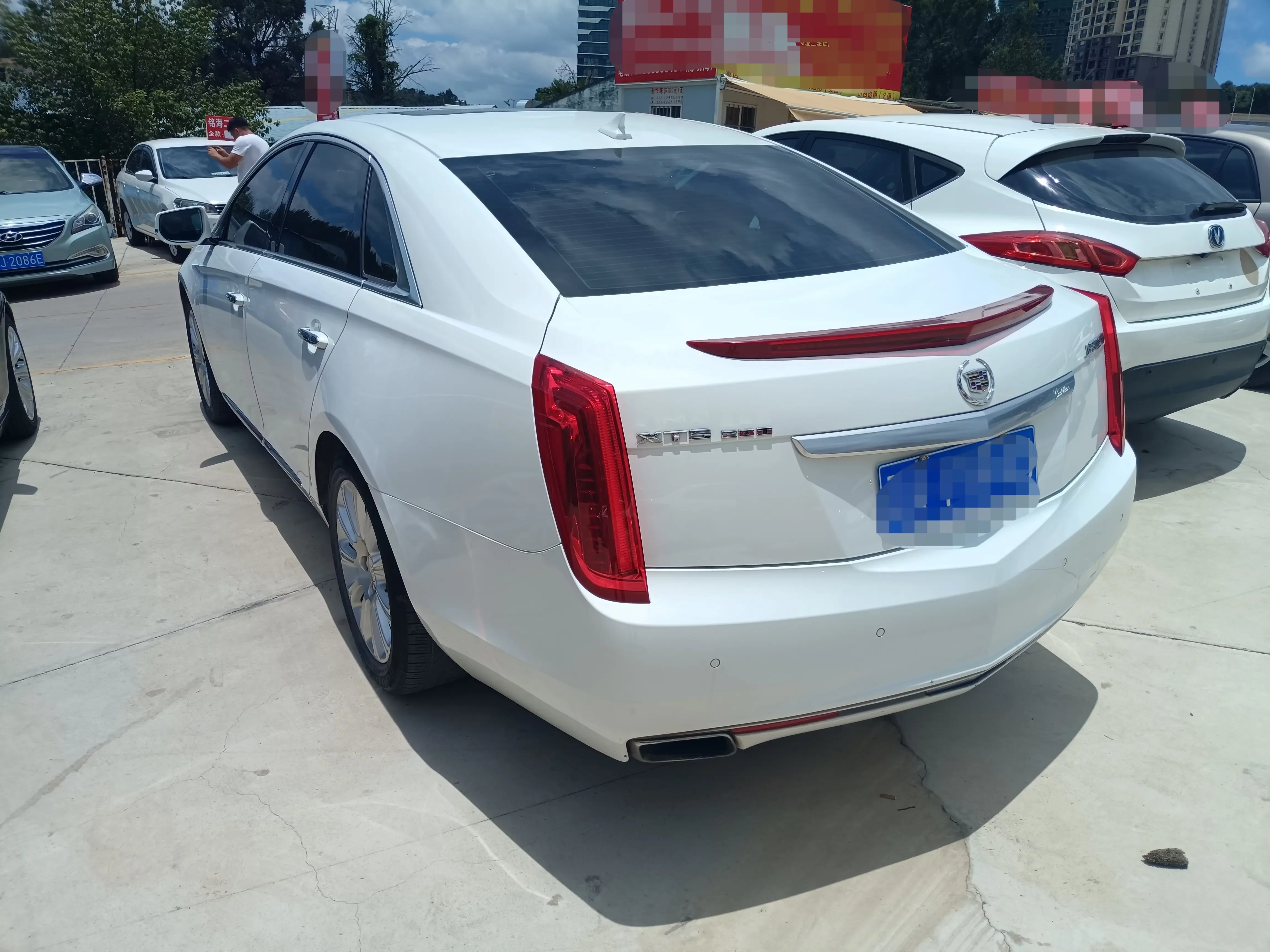 Cadillac XTS