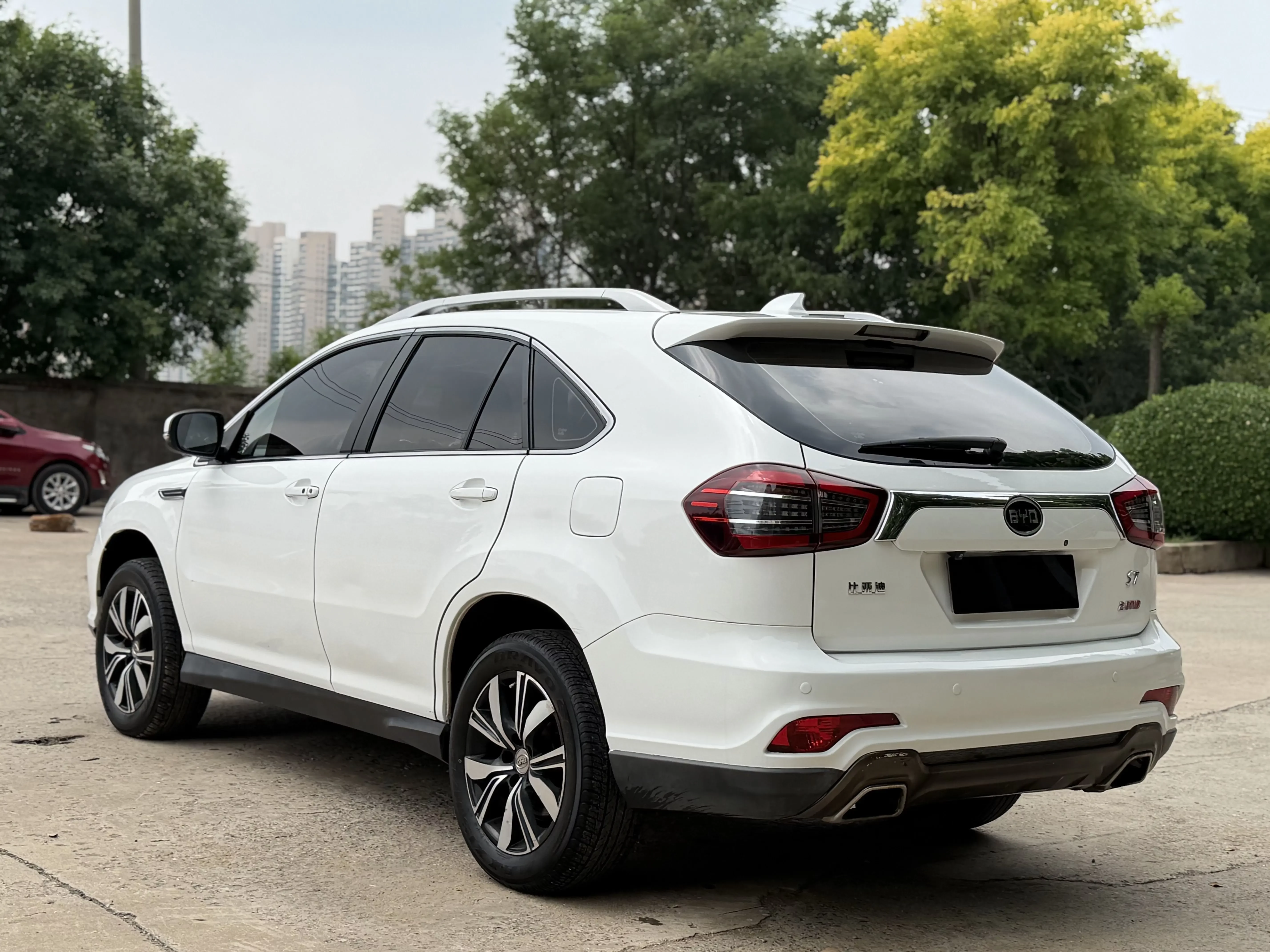 BYD S7