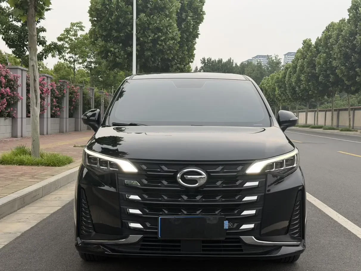 GAC Trumpchi M6  из Китая