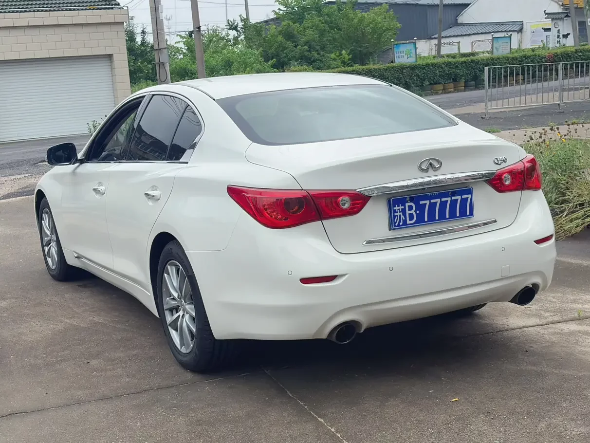 Infiniti Q50