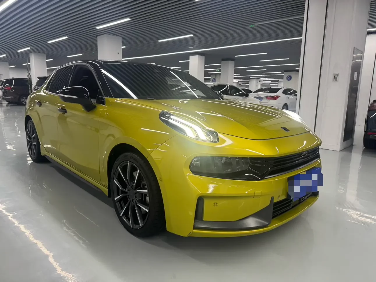Lynk & Co 03