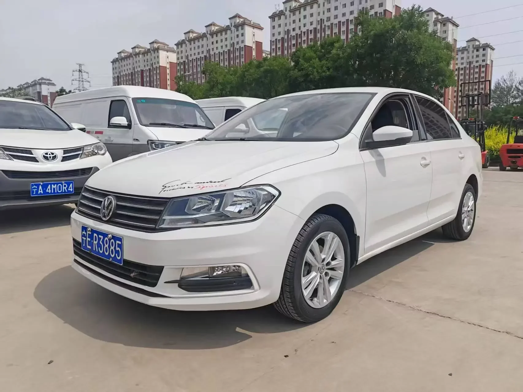 Volkswagen Santana  из Китая