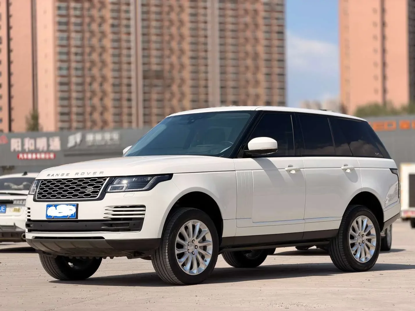 Land Rover range rover