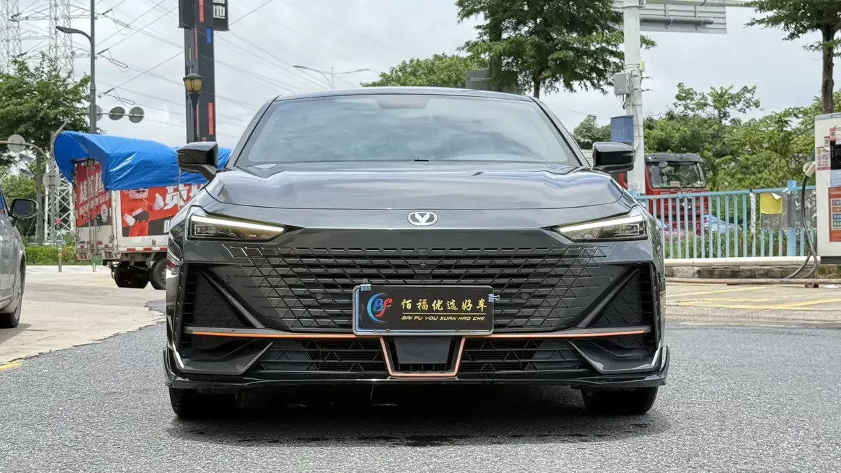 Changan UNI-V