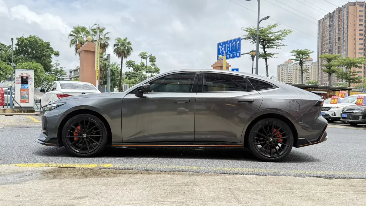 Changan UNI-V