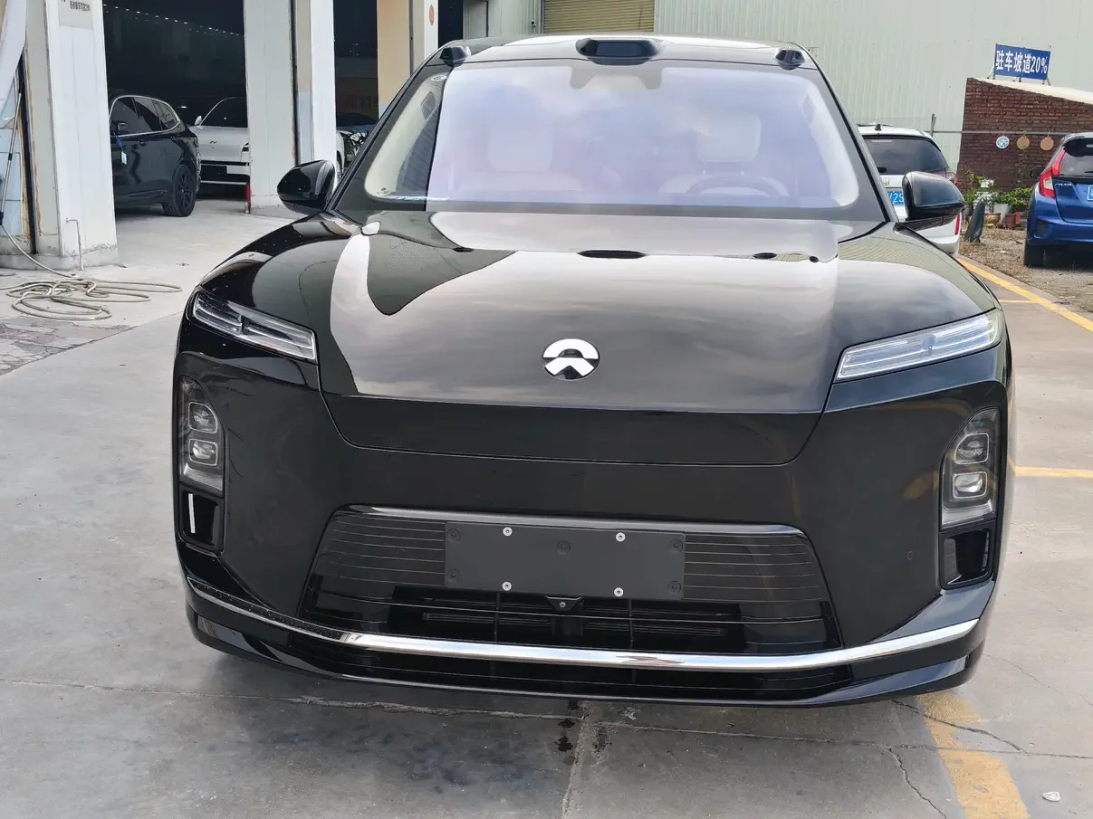 NIO ES8  из Китая