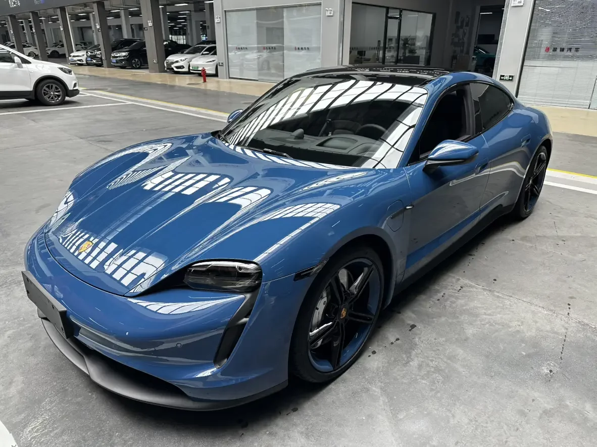 Porsche Taycan  из Китая
