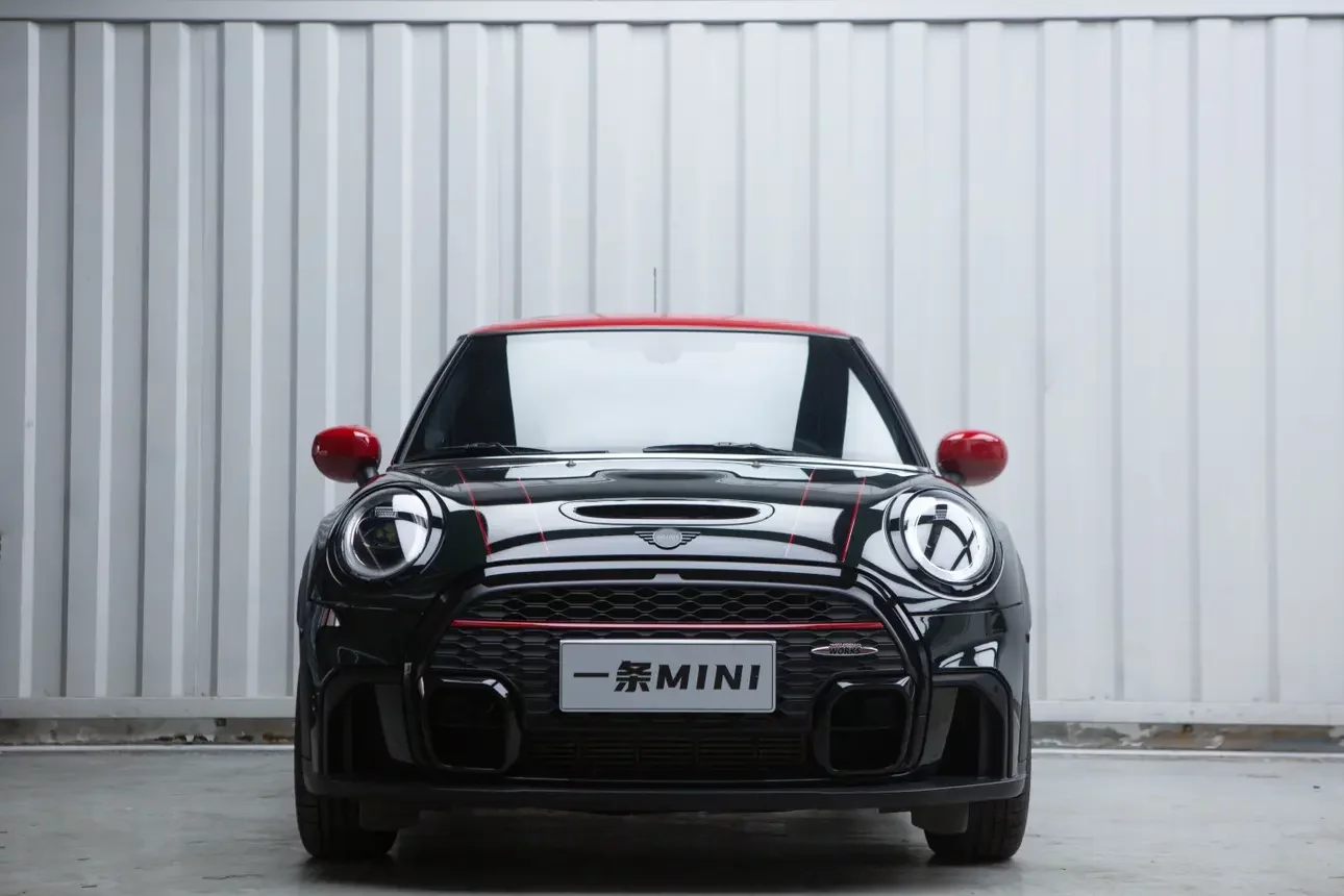 MINI JCW