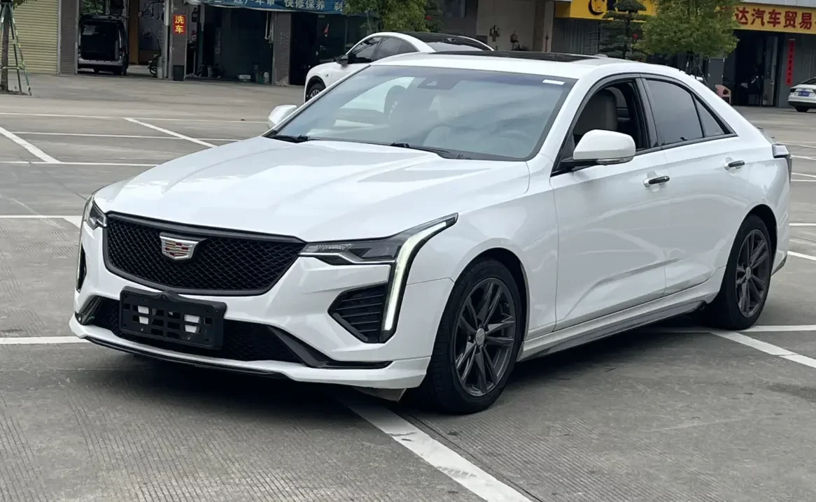 Cadillac CT4  из Китая