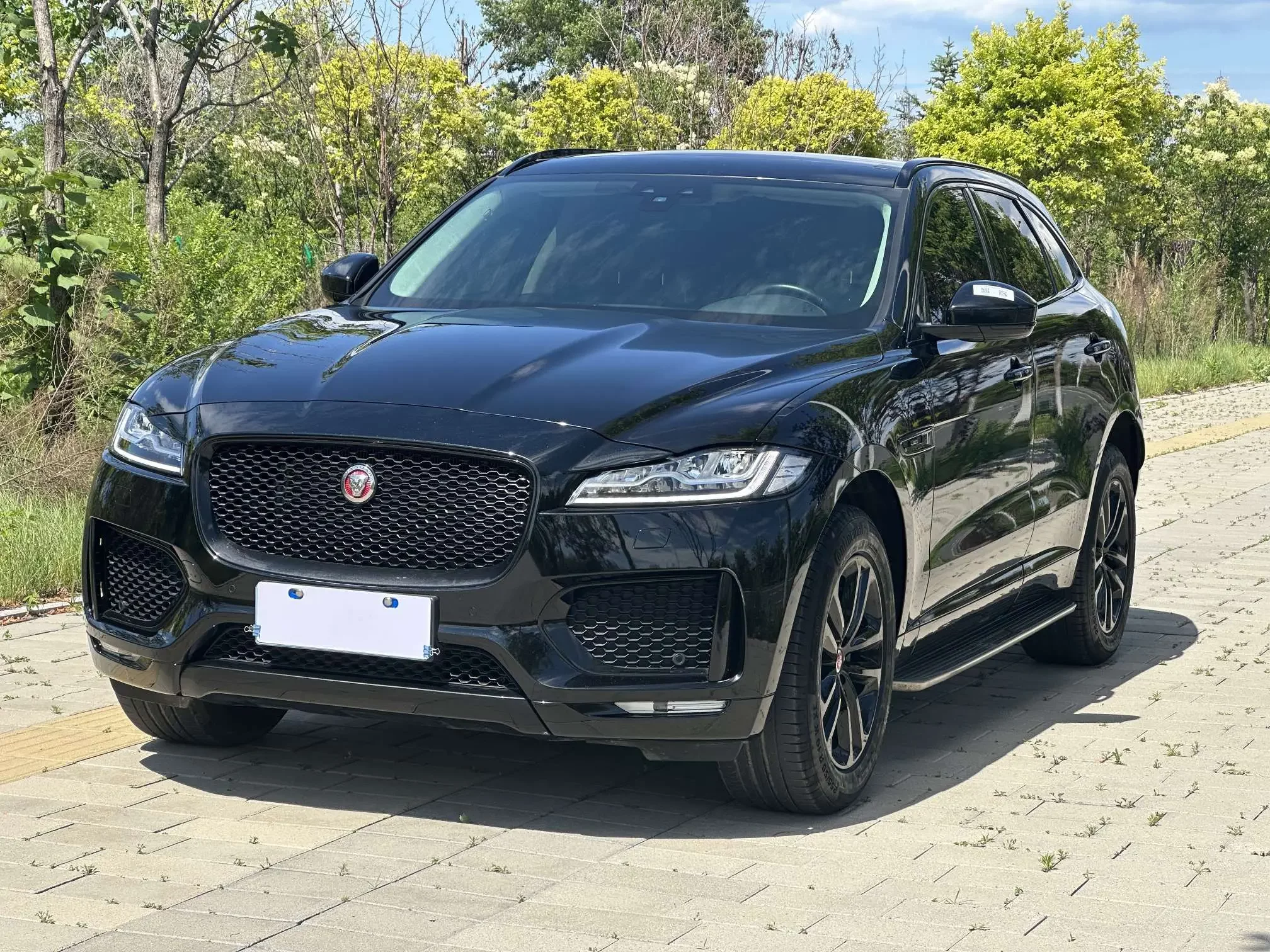 Jaguar F-PACE  из Китая