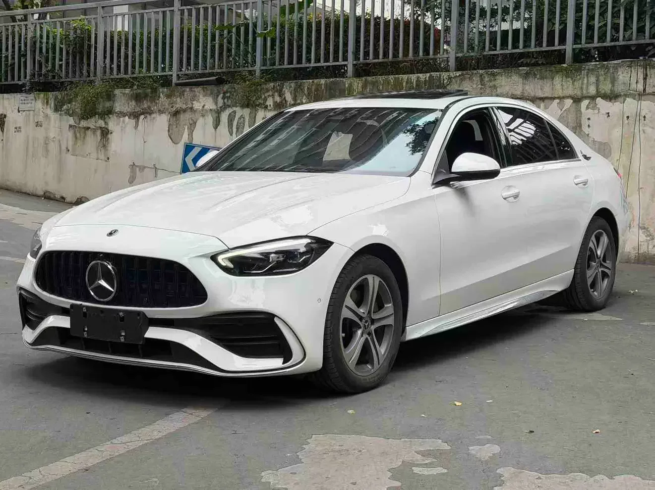 MERCEDES-BENZ C-CLASS
