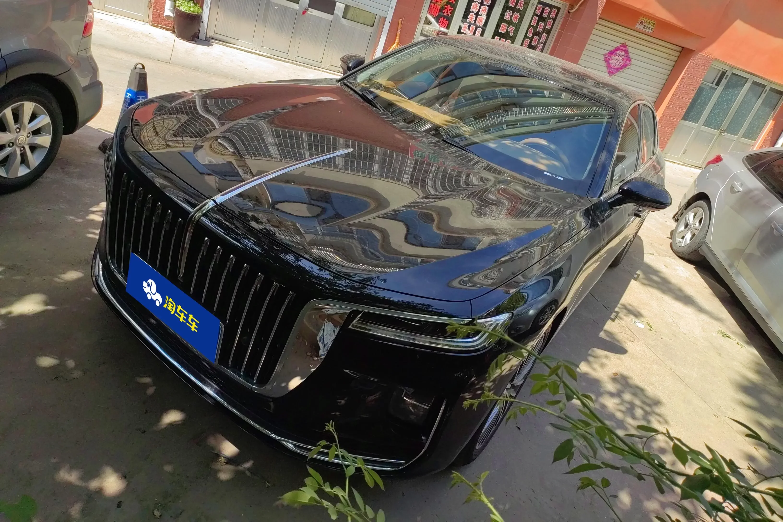Hongqi H9  из Китая