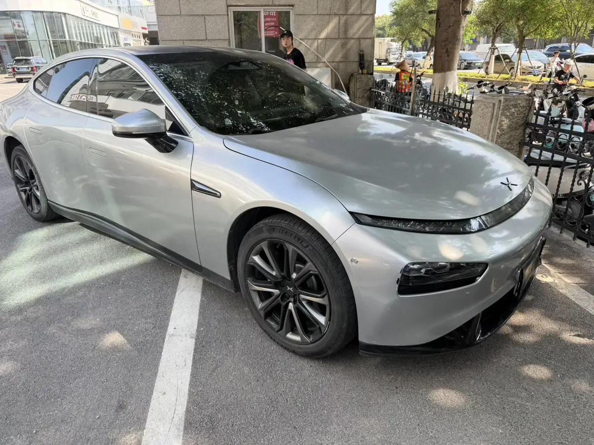 Xpeng P7