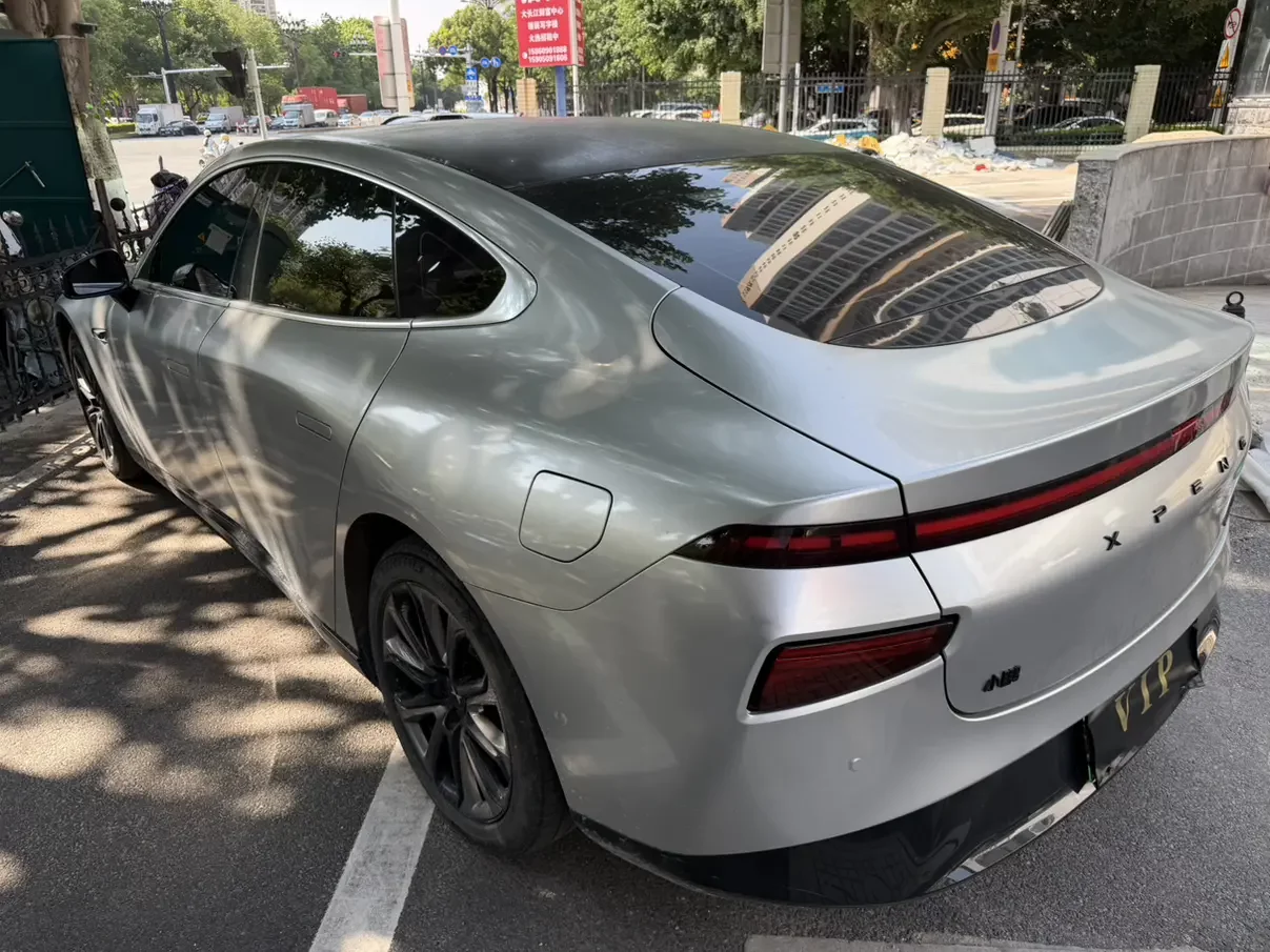 Xpeng P7